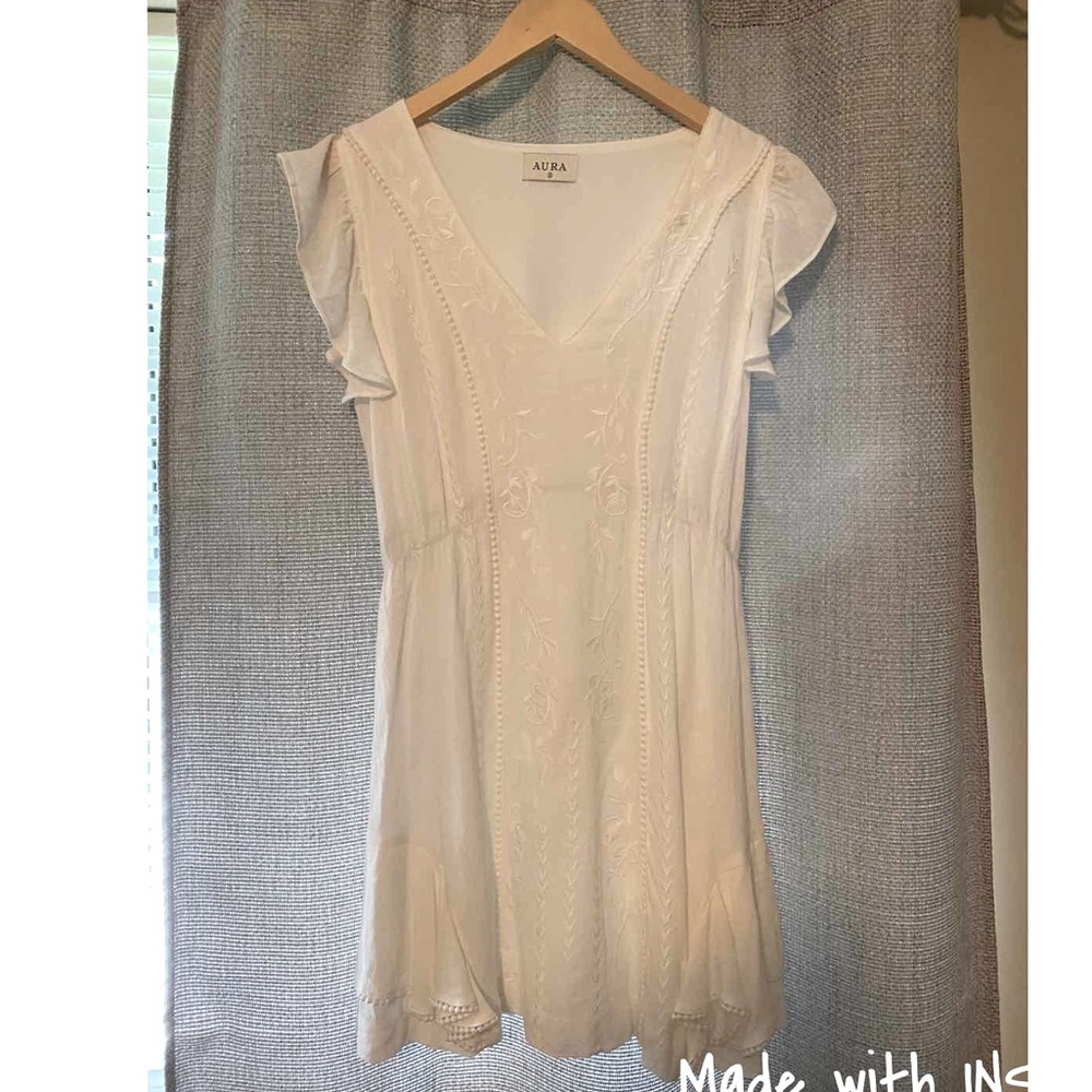Short white dress